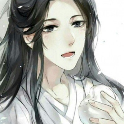 老人把孩子当健身器材甩来甩去